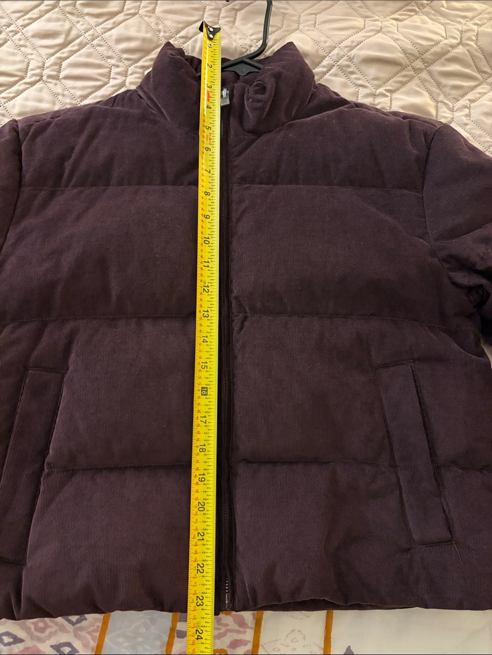 Vuori Women's Carmel Corduroy Puffer Jacket size small in Raisin - Picture 14 of 15